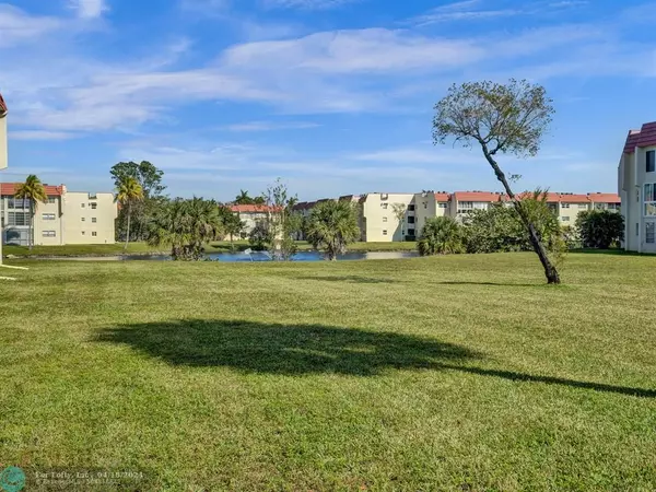 Sunrise, FL 33322,2951 E Sunrise Lakes Drive  #203