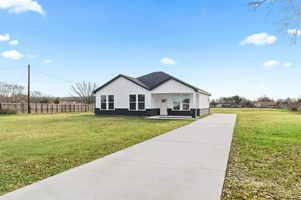 Edgewood, TX 75117,245 VZ County Road 3122