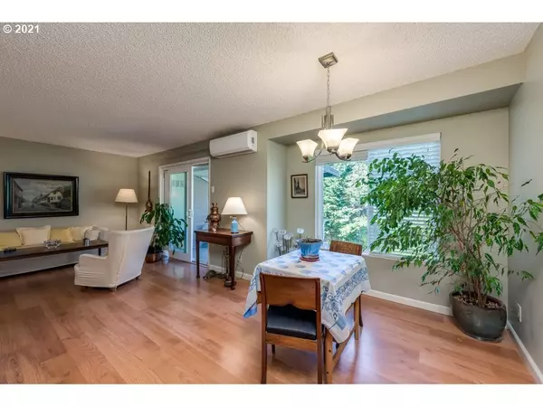 Tigard, OR 97224,10980 SW MEADOWBROOK DR #4