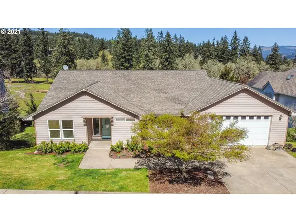 780 HOLLY AVE, Cottage Grove, OR 97424