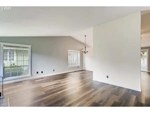 13681 SW ASHBURY LN, Tigard, OR 97223