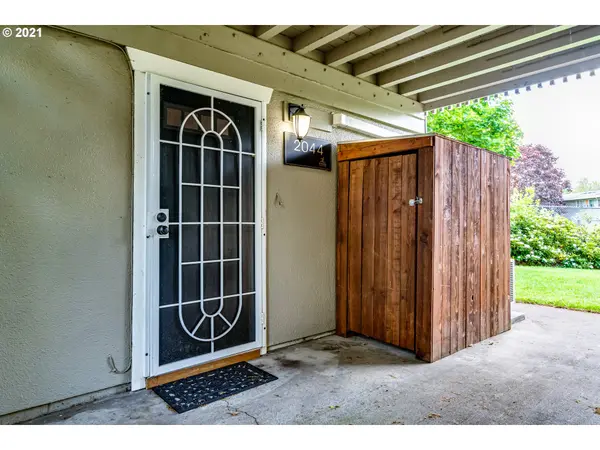 2044 W 14TH PL, Eugene, OR 97402