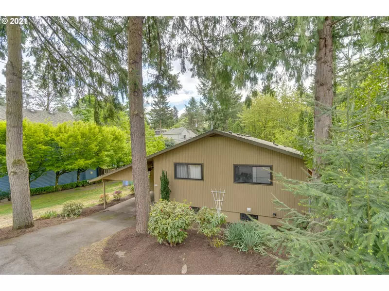 7282 SW CAPITOL HILL RD, Portland, OR 97219