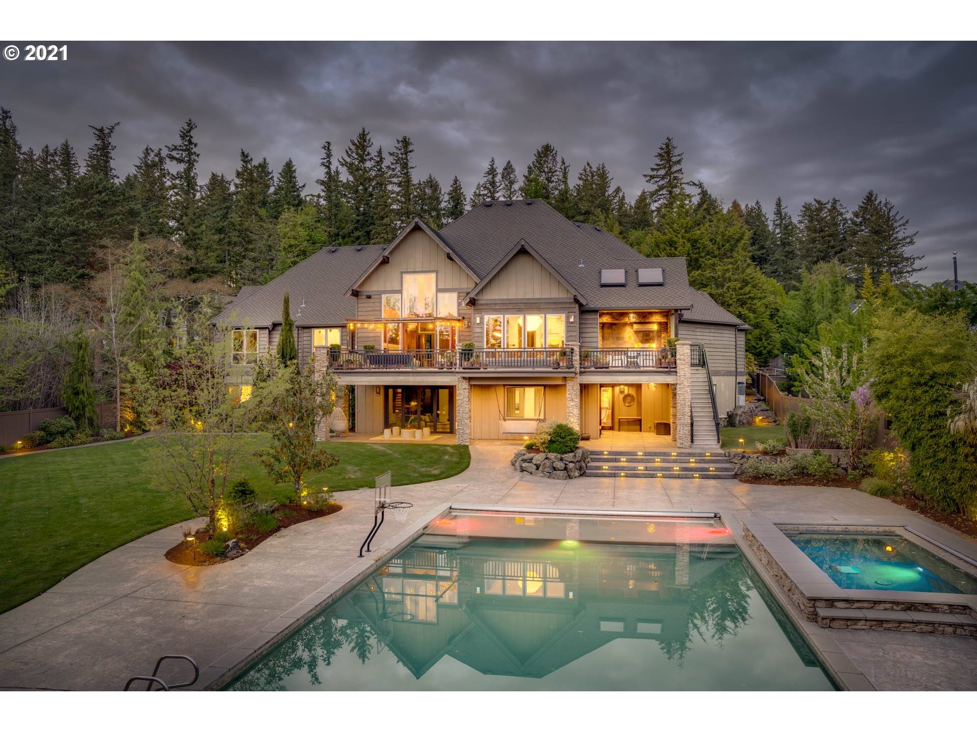 5390 NW ROANOKE LN, Portland, OR 97229