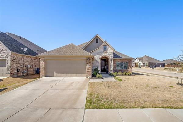 2740 Livia Irene Street, Burleson, TX 76028