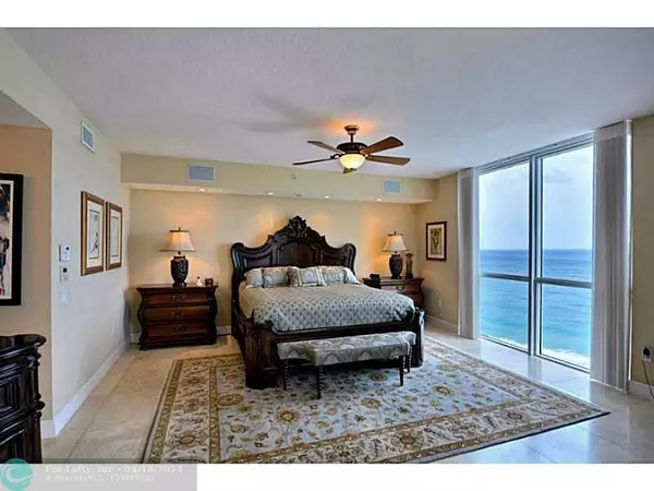 Lauderdale By The Sea, FL 33062,1460 S Ocean Blvd  #1001