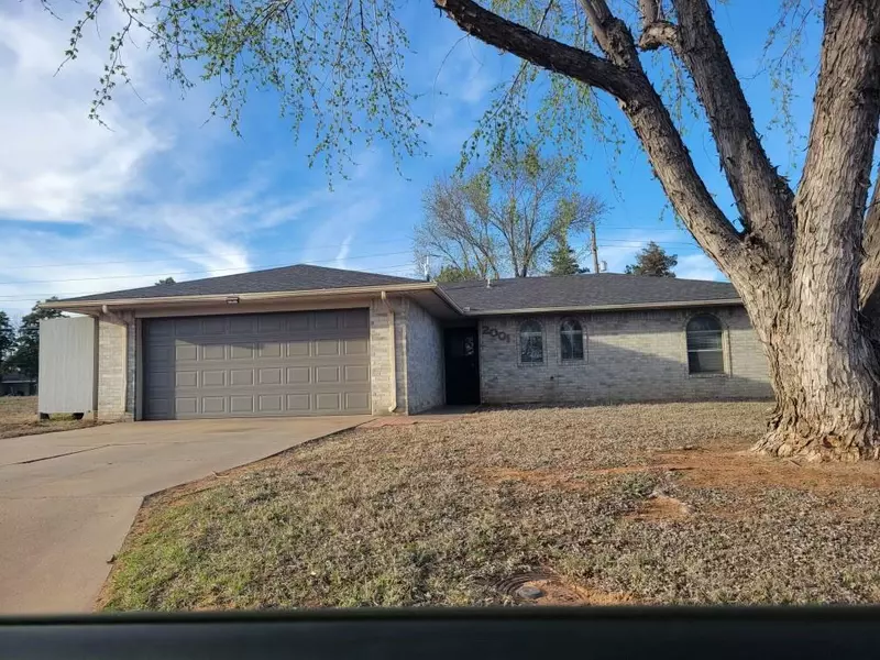 2001 E Serenade Street, Weatherford, OK 73096