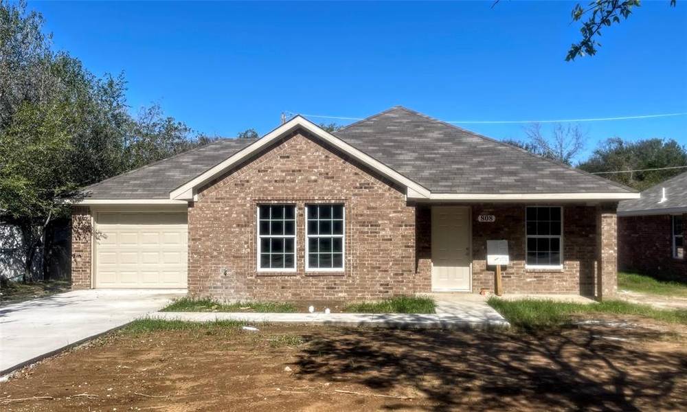 808 SW 24th Street, Mineral Wells, TX 76067