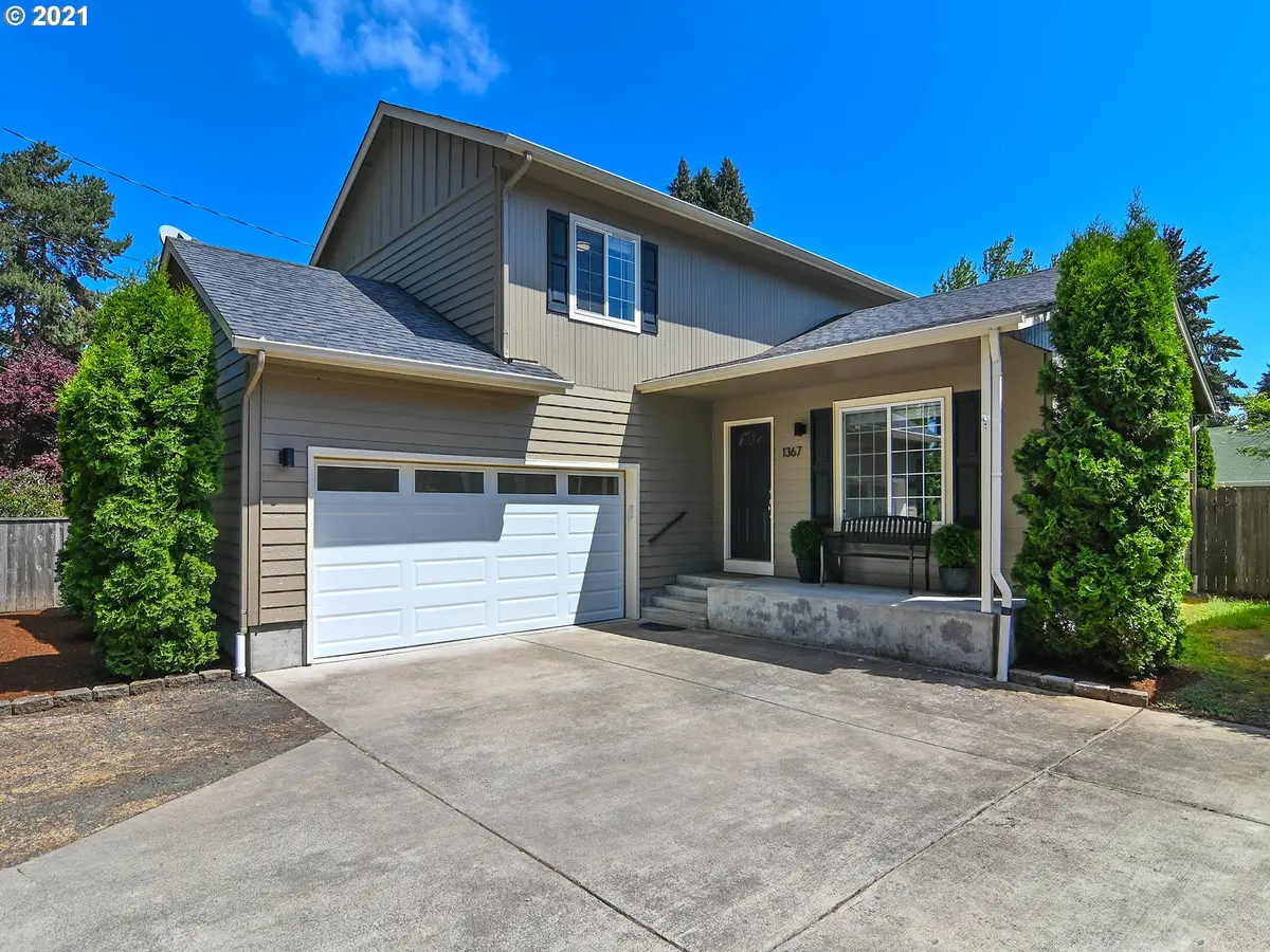 Eugene, OR 97404,1367 LAKE DR