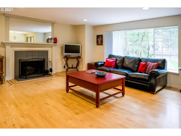 3458 TIMBERLINE DR, Eugene, OR 97401