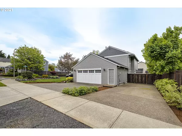 Forest Grove, OR 97116,716 ROXE DR