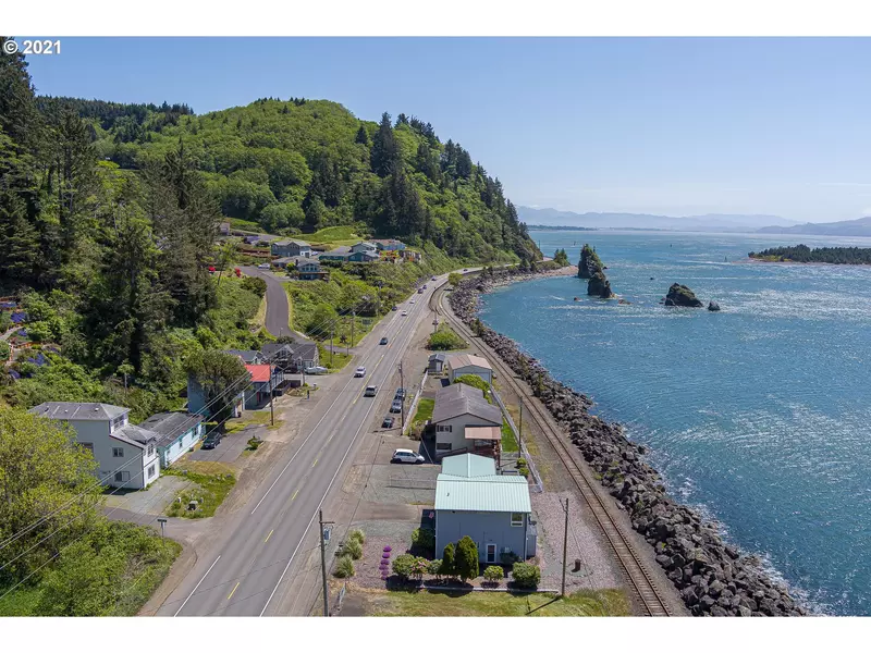 14895 N US Hwy 101, Rockaway Beach, OR 97136