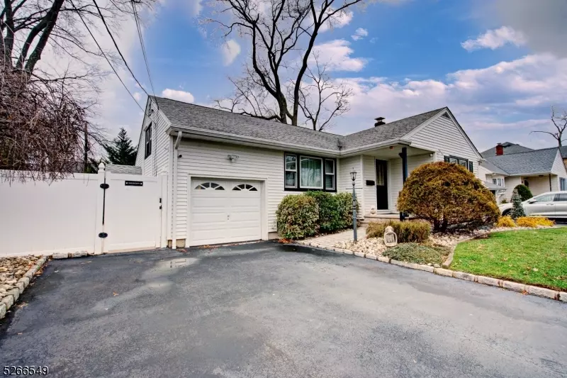 19 School St, Clark Twp., NJ 07066