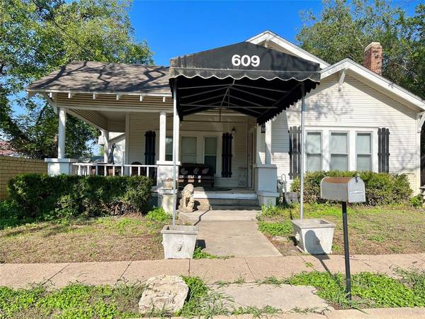 609 N Mary Street, Comanche, TX 76442