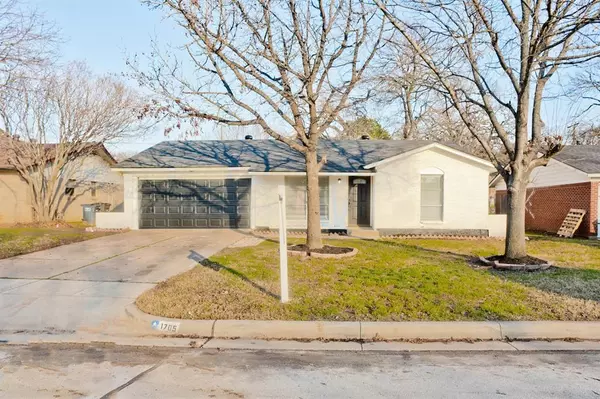 1705 Barron Lane, Fort Worth, TX 76112