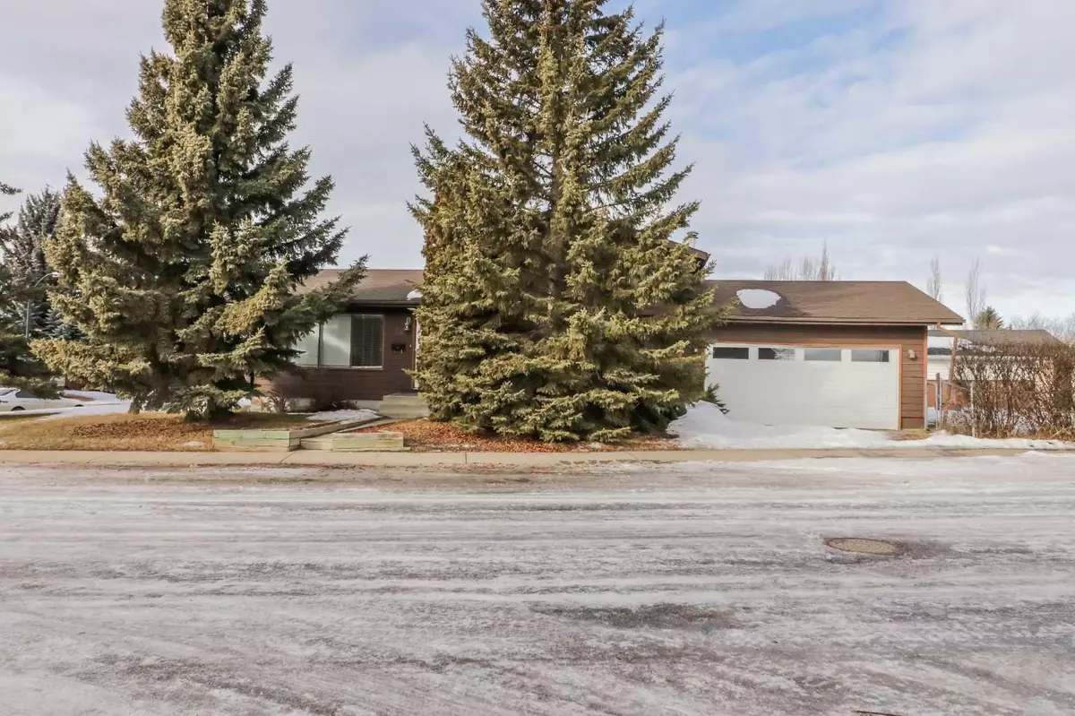 Red Deer, AB T4R 1Y3,26 Eastman CRES