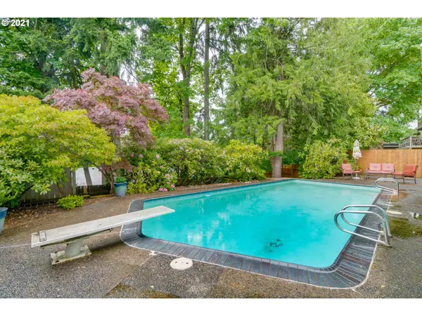 Portland, OR 97219,2911 SW PLUM CT