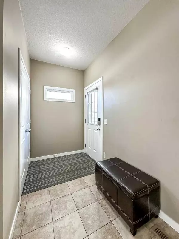 Calgary, AB T2X 0S8,125 Walden Mews SE