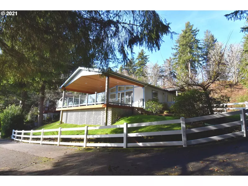 403 TENMILE TER, Lakeside, OR 97449