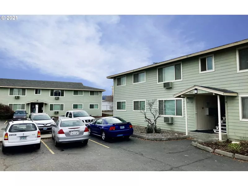 1100 W 5TH PL, The Dalles, OR 97058