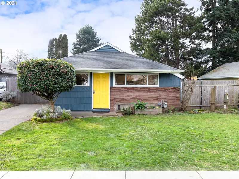 9926 N LOMBARD ST, Portland, OR 97203