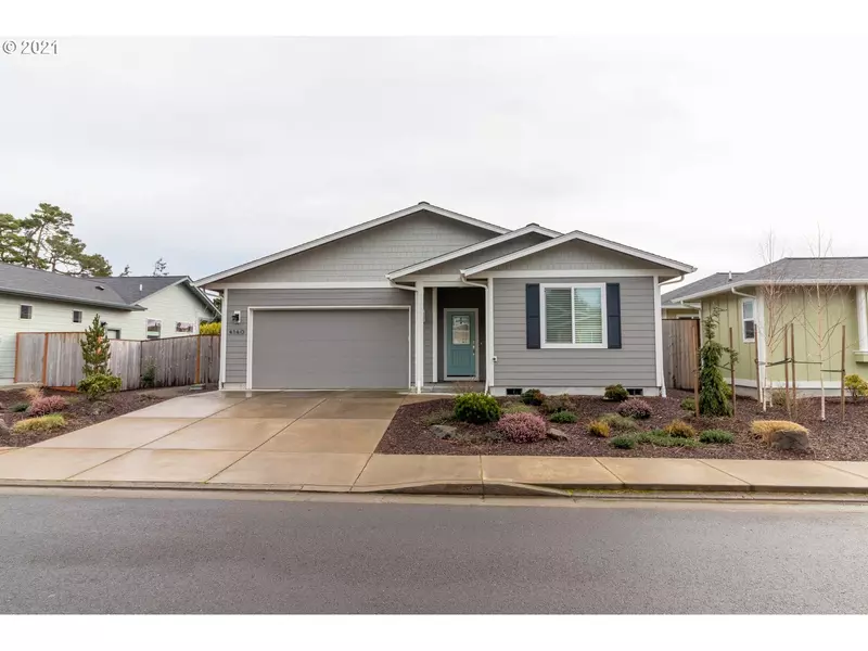 4140 NANDINA DR, Florence, OR 97439