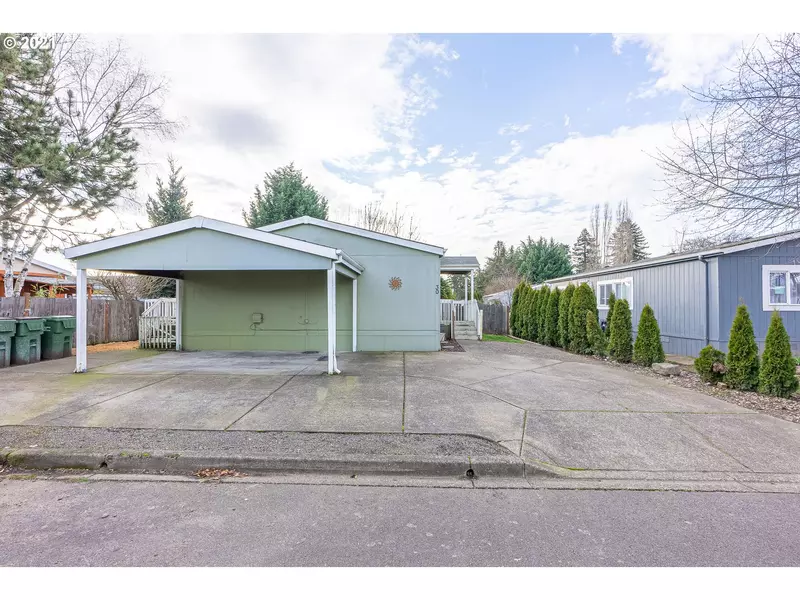 300 S EVEREST RD #30, Newberg, OR 97132