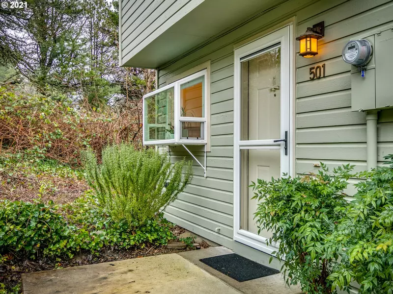 3433 MCNARY PKWY #501, Lake Oswego, OR 97035