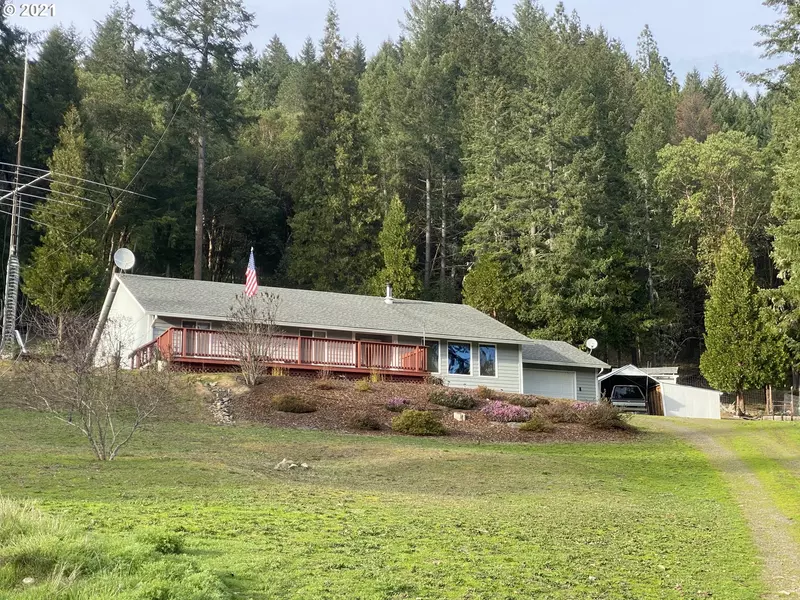 150 CEDAR ST, Days Creek, OR 97429