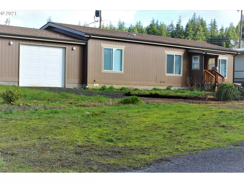 546 E 11TH PL, Coquille, OR 97423