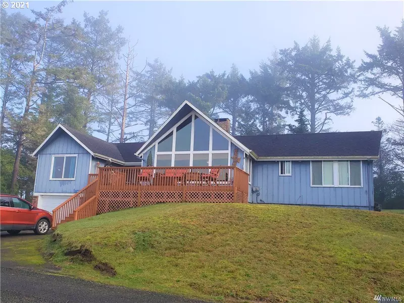 31406 J PL, Ocean Park, WA 98640