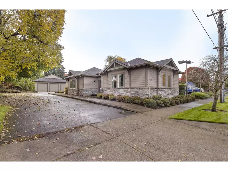 2420 PACIFIC AVE, Forest Grove, OR 97116