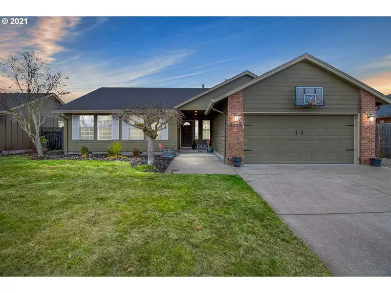 1592 IRON HORSE RD, Eugene, OR 97402