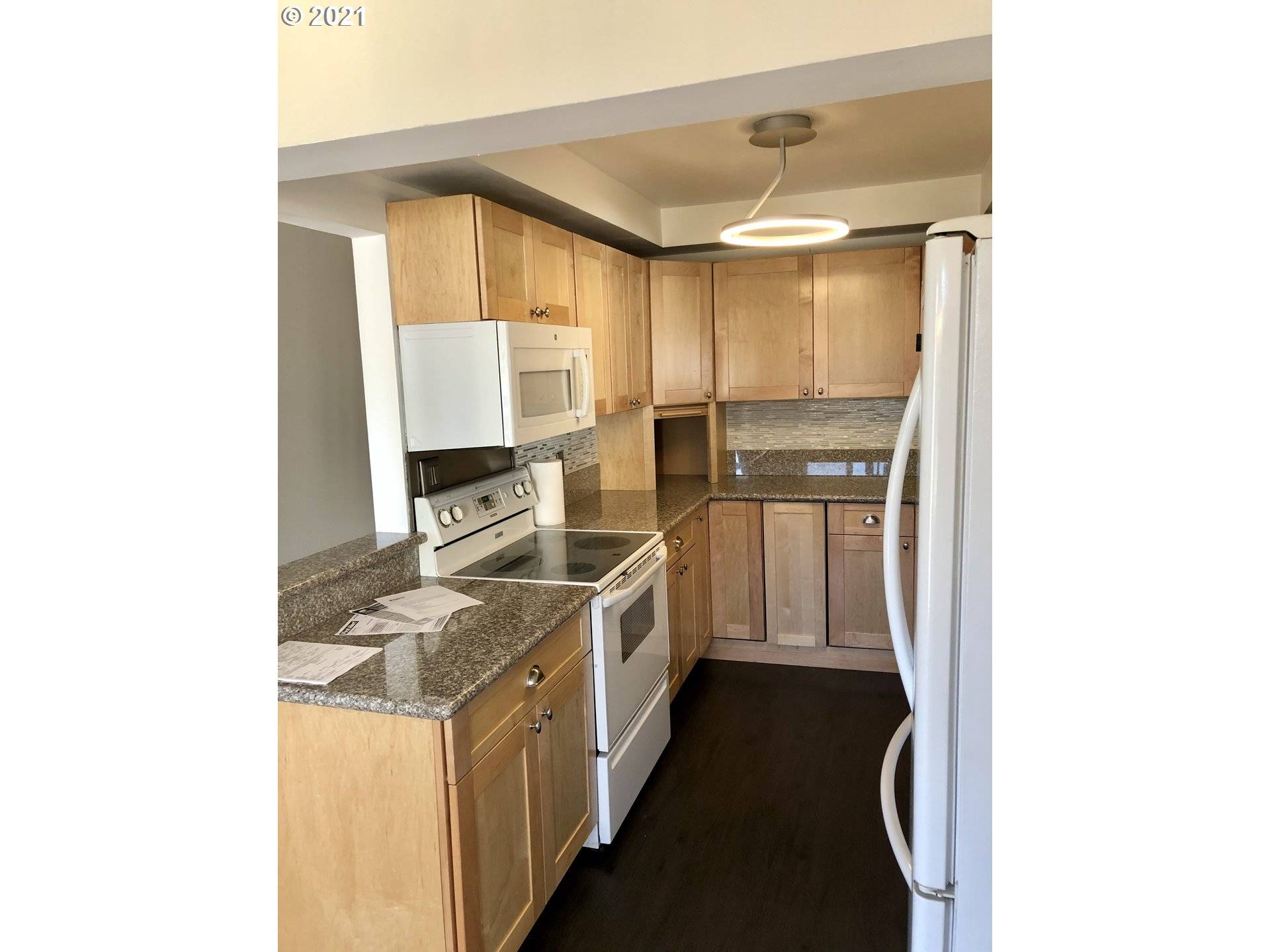 Portland, OR 97216,523 SE 112