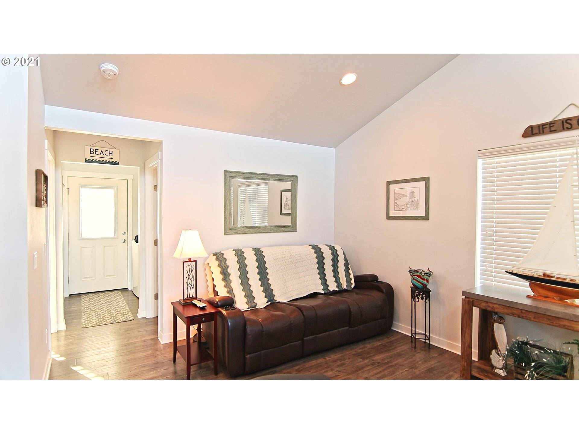 Florence, OR 97439,4562 FALCON ST