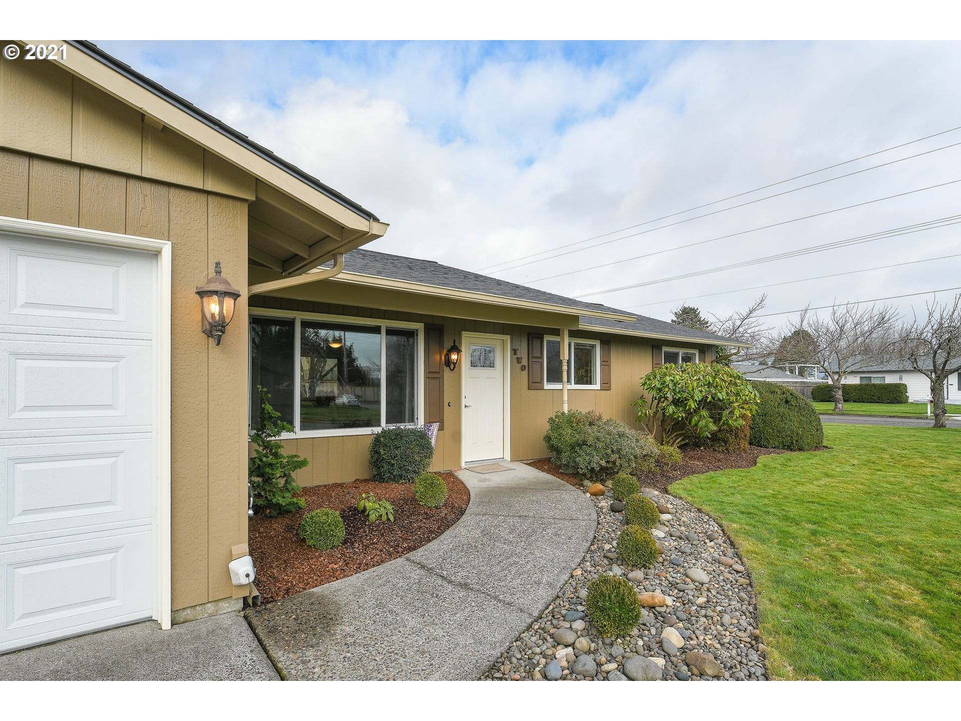 Longview, WA 98632,2 OLIVE CT