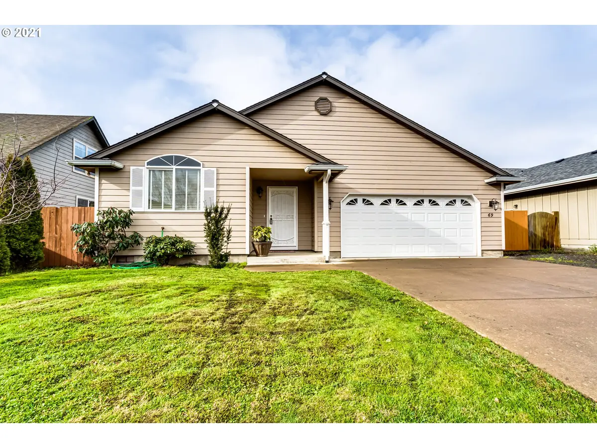 69 VILLAGE DR, Creswell, OR 97426