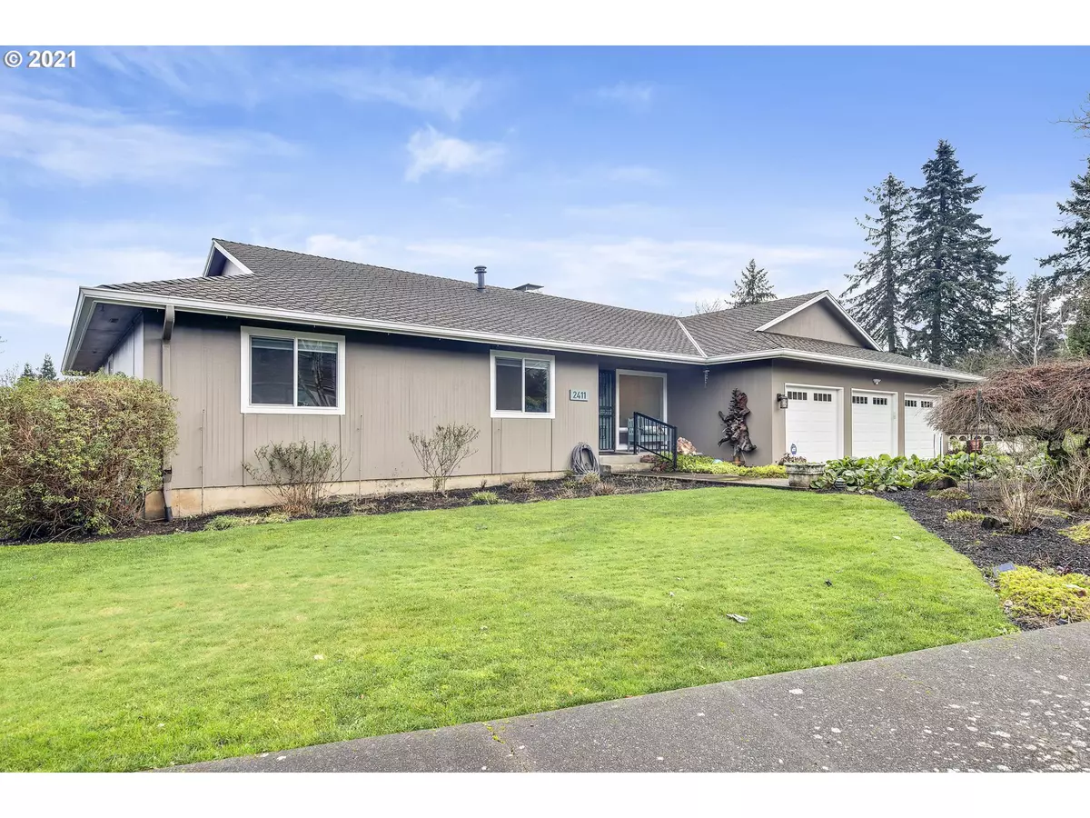 West Linn, OR 97068,2411 SADDLE CT