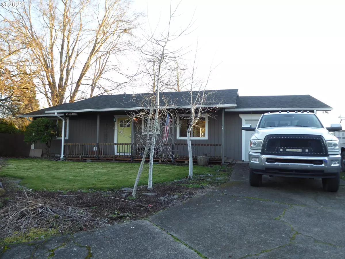 Molalla, OR 97038,4 REVILOT CT