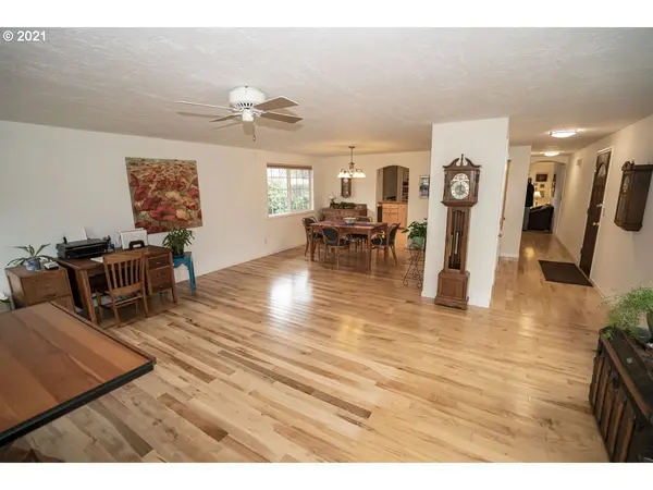 Gresham, OR 97030,21507 SE MAIN ST