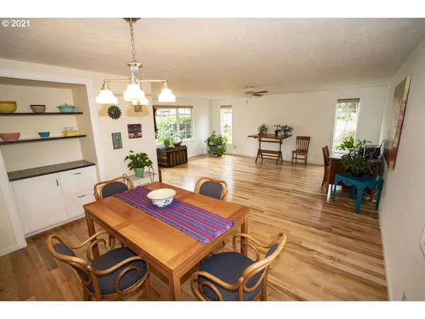 Gresham, OR 97030,21507 SE MAIN ST