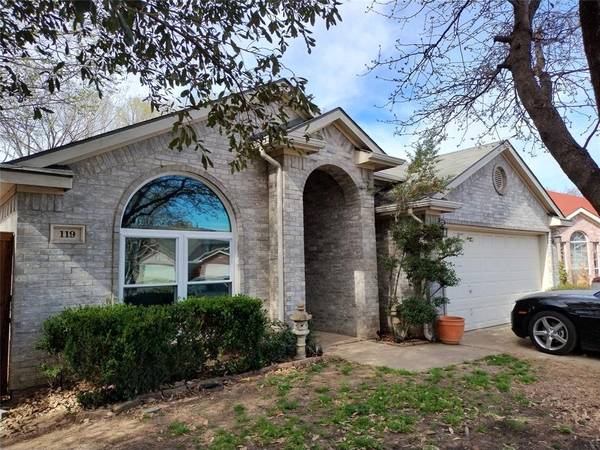 119 Enchanted Court, Grand Prairie, TX 75050