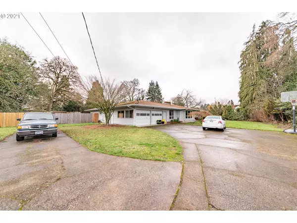 Eugene, OR 97404,700 MERIAU LN