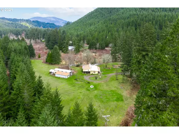 178 PHILLIPS RANCH RD, Yoncalla, OR 97499