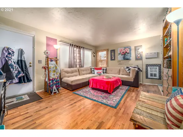 1407 CENTENNIAL BLVD, Springfield, OR 97477