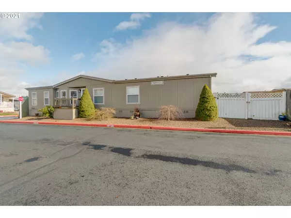 Newberg, OR 97132,1000 S MCKERN CT #59