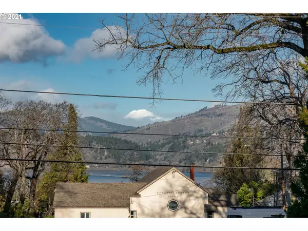 Hood River, OR 97031,1223 STATE ST