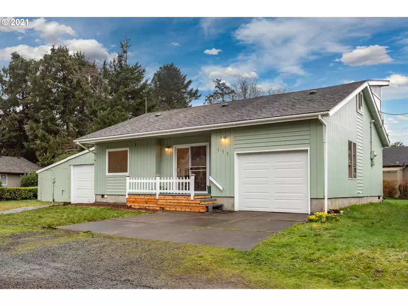 111 S HARBOR ST, Rockaway Beach, OR 97136