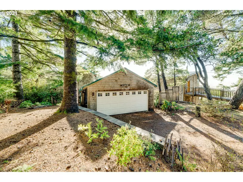 758 ELM ST, Manzanita, OR 97130