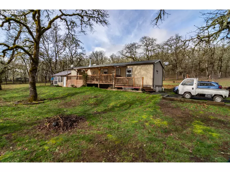 353 MANNING RD, Oakland, OR 97462